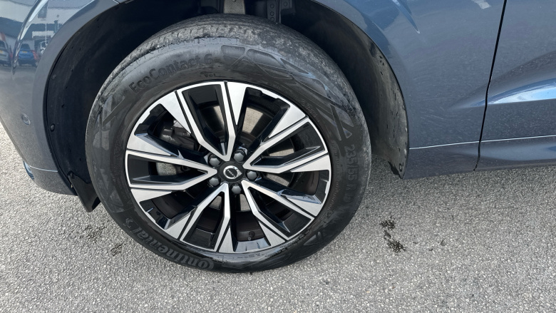 Volvo Xc60 2.0 B4P Plus Dark 5dr Geartronic Petrol Estate